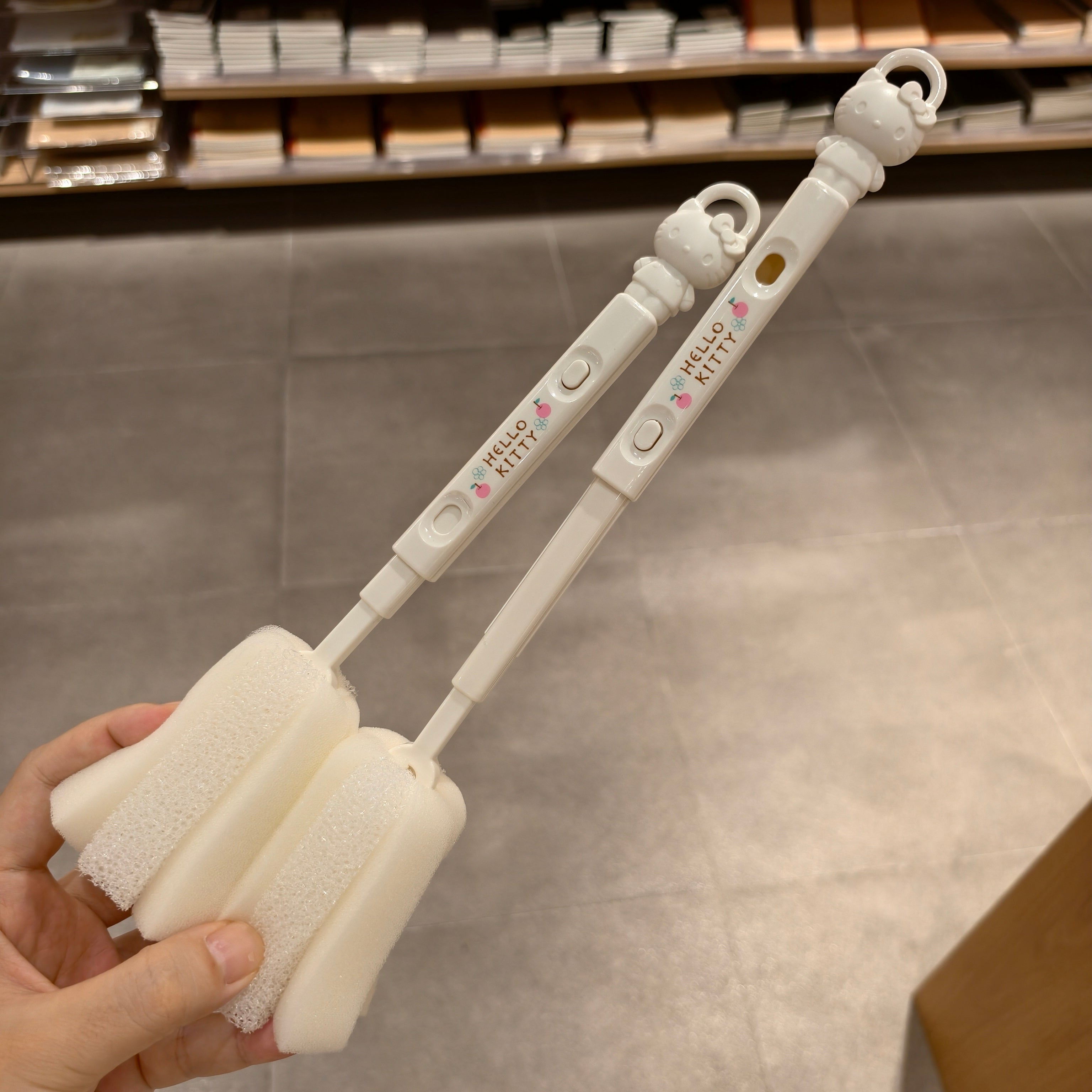 Hello Kitty Retractable Sponge Dish Brush